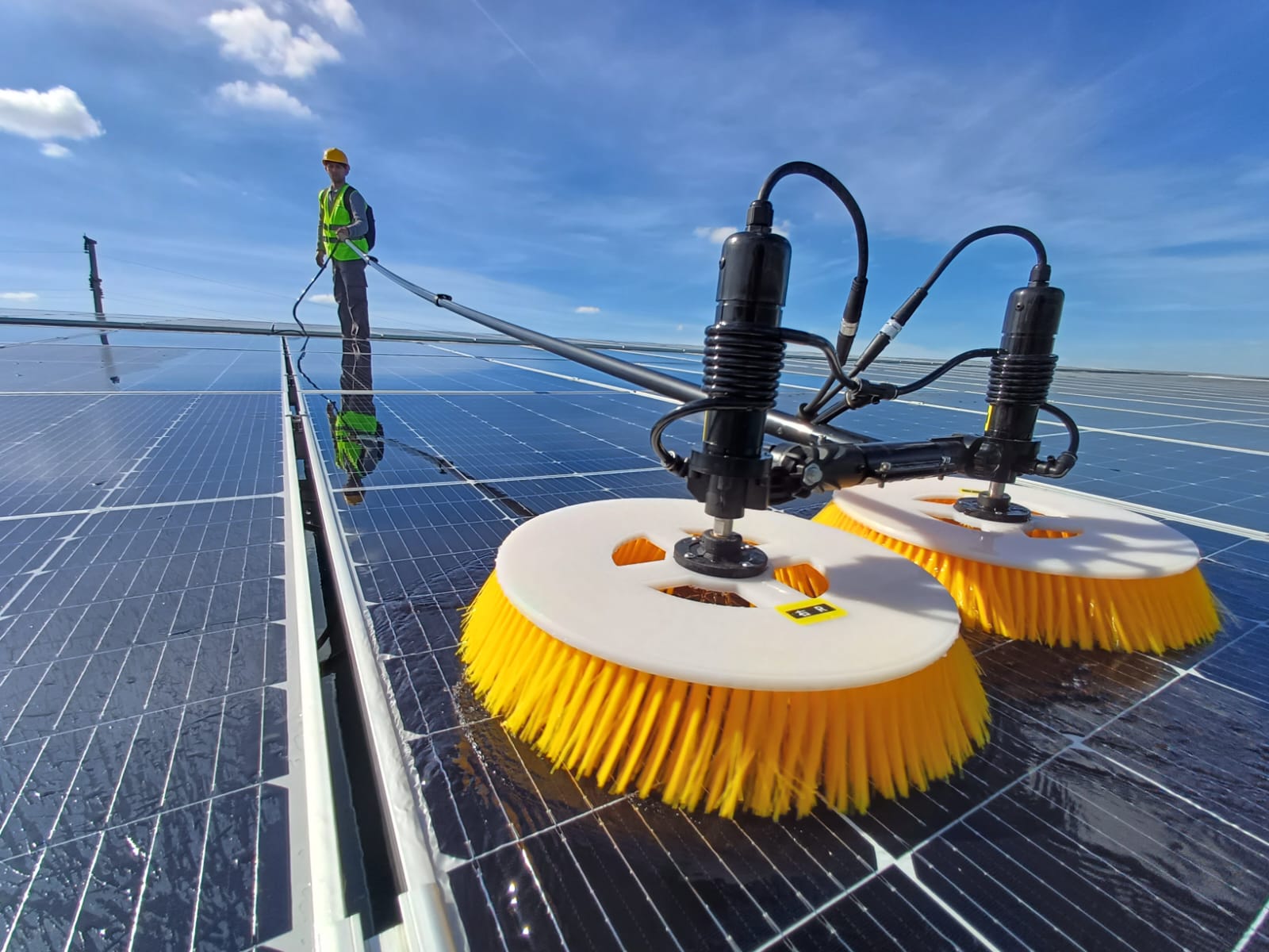 Güneş Paneli Temizlik Fırçası